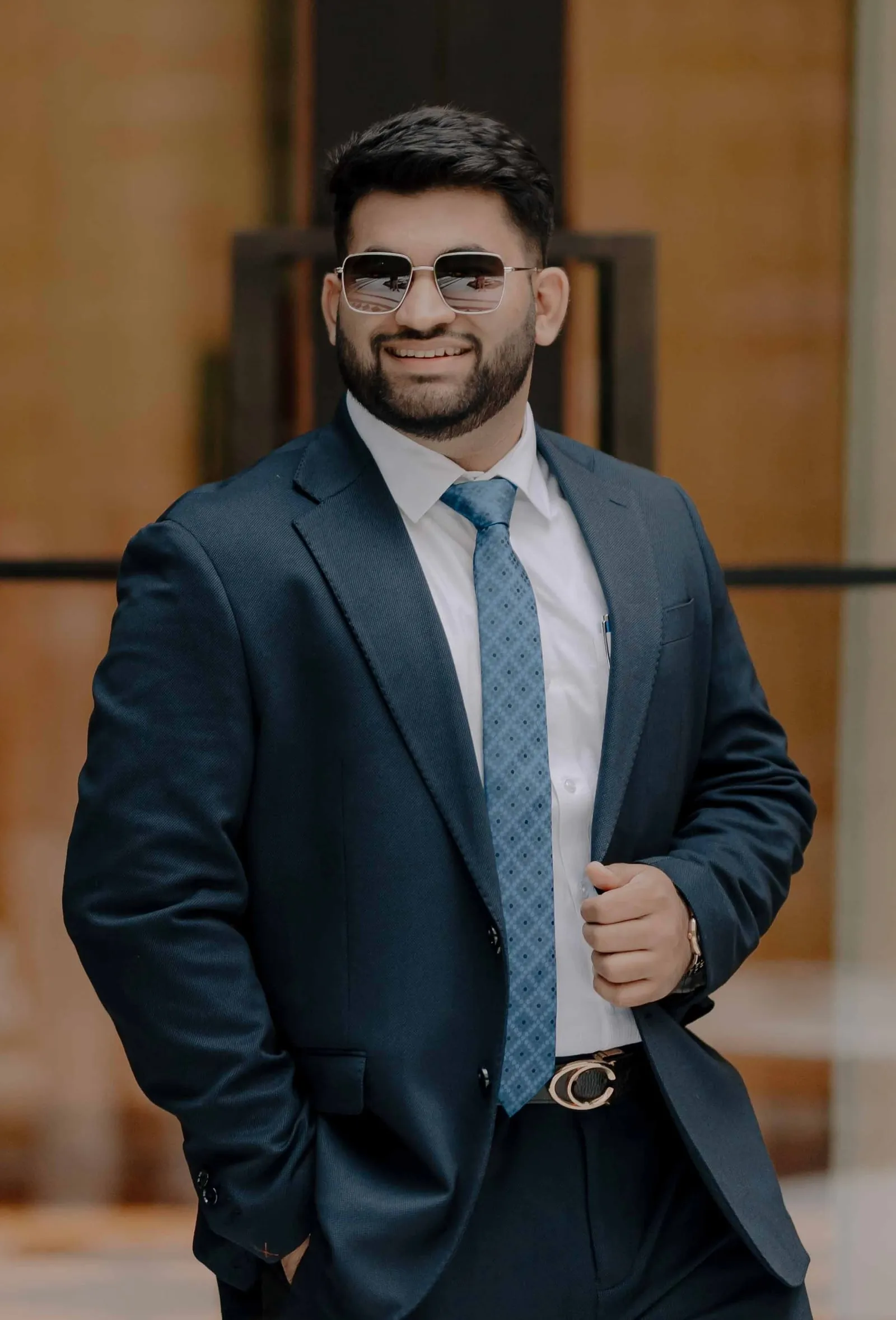 Nimit Bansal, Directeur exécutif